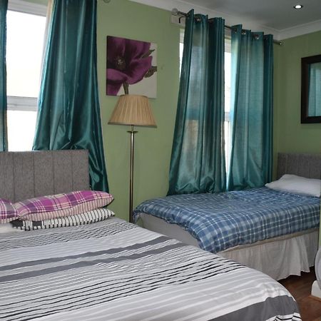 Three Bedroom House Lancaster Road Londra Dış mekan fotoğraf