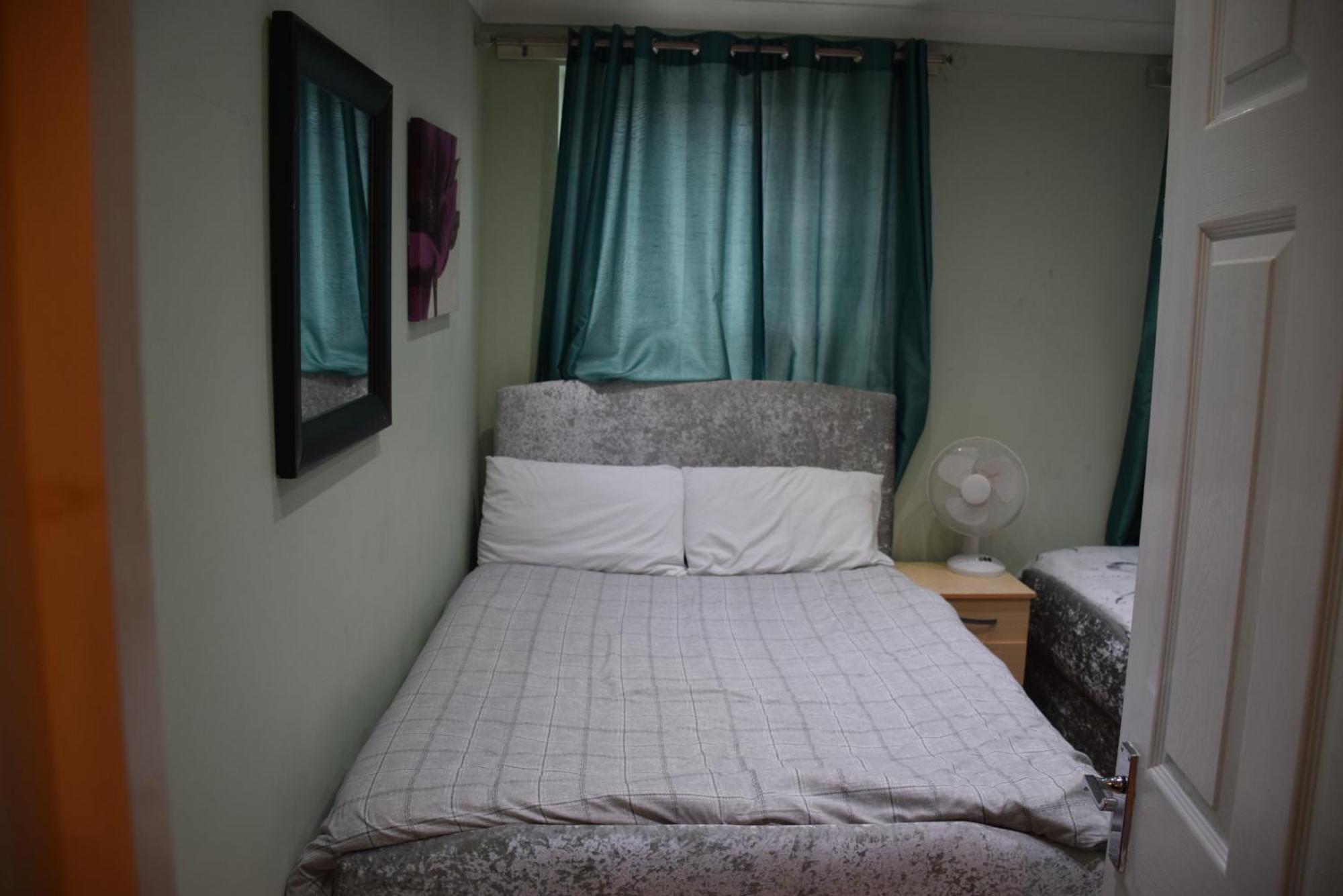 Three Bedroom House Lancaster Road Londra Dış mekan fotoğraf