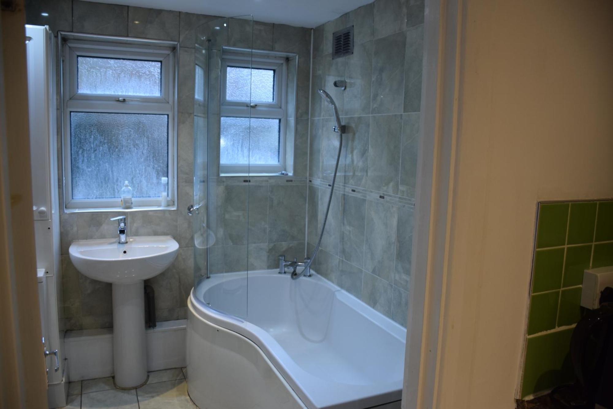 Three Bedroom House Lancaster Road Londra Dış mekan fotoğraf
