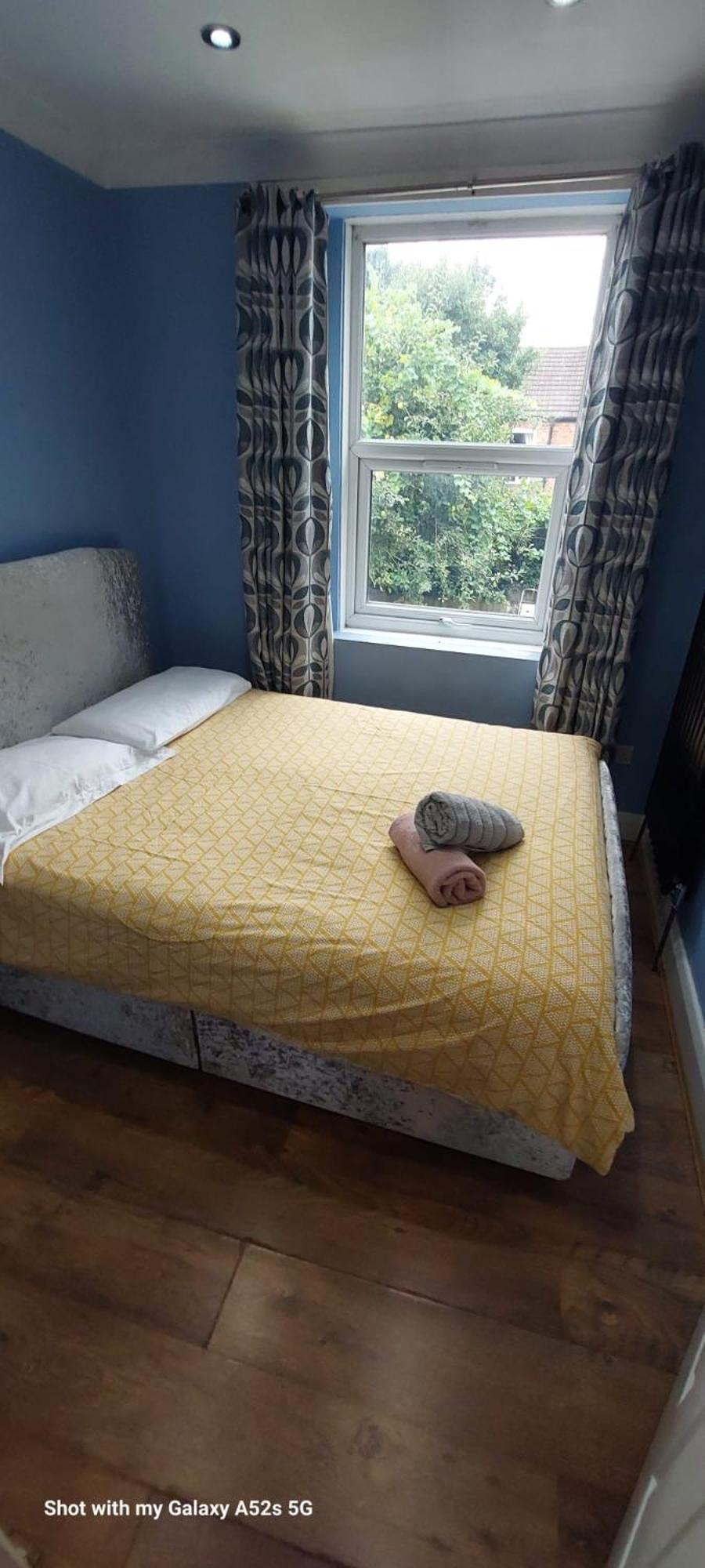 Three Bedroom House Lancaster Road Londra Dış mekan fotoğraf