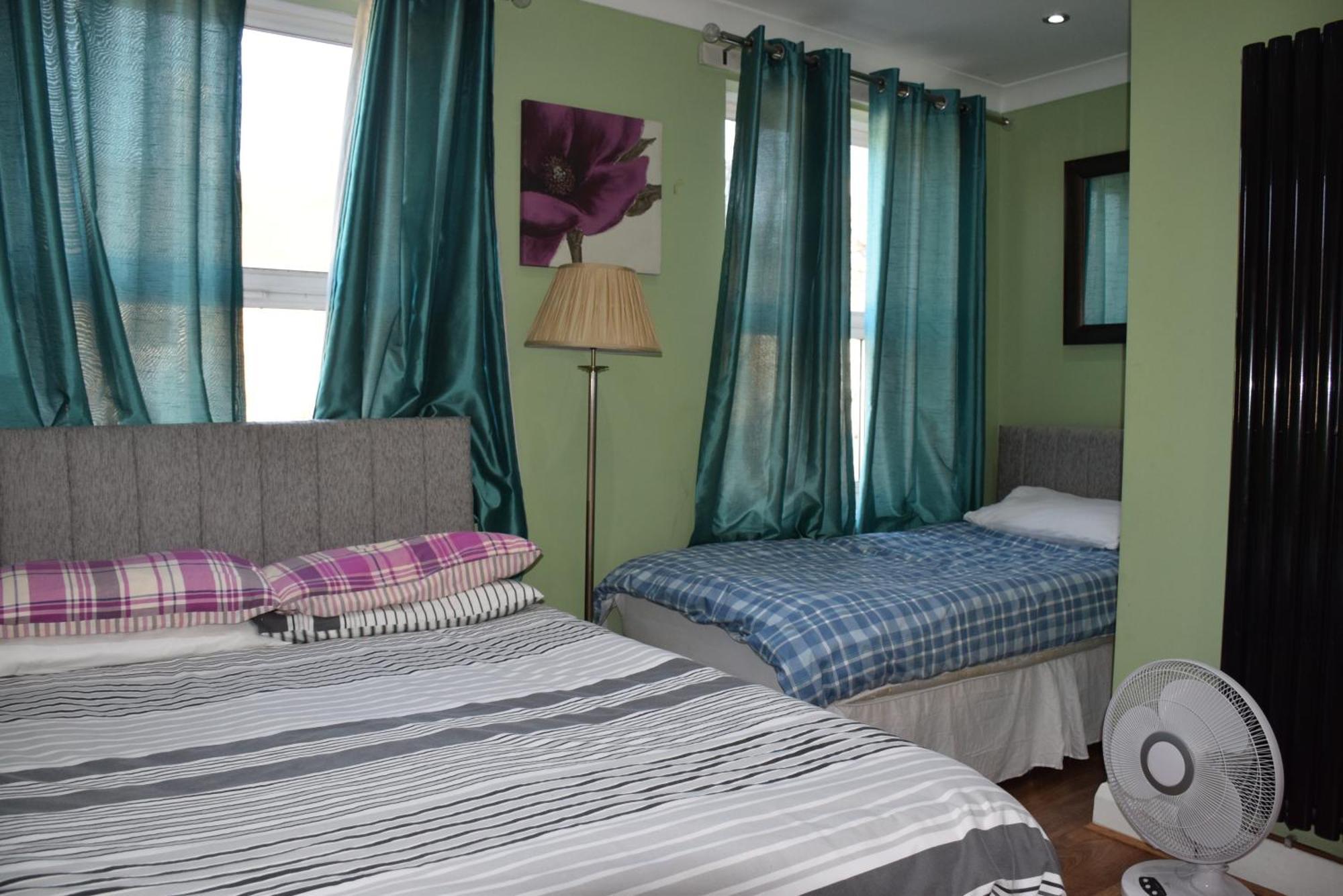 Three Bedroom House Lancaster Road Londra Dış mekan fotoğraf